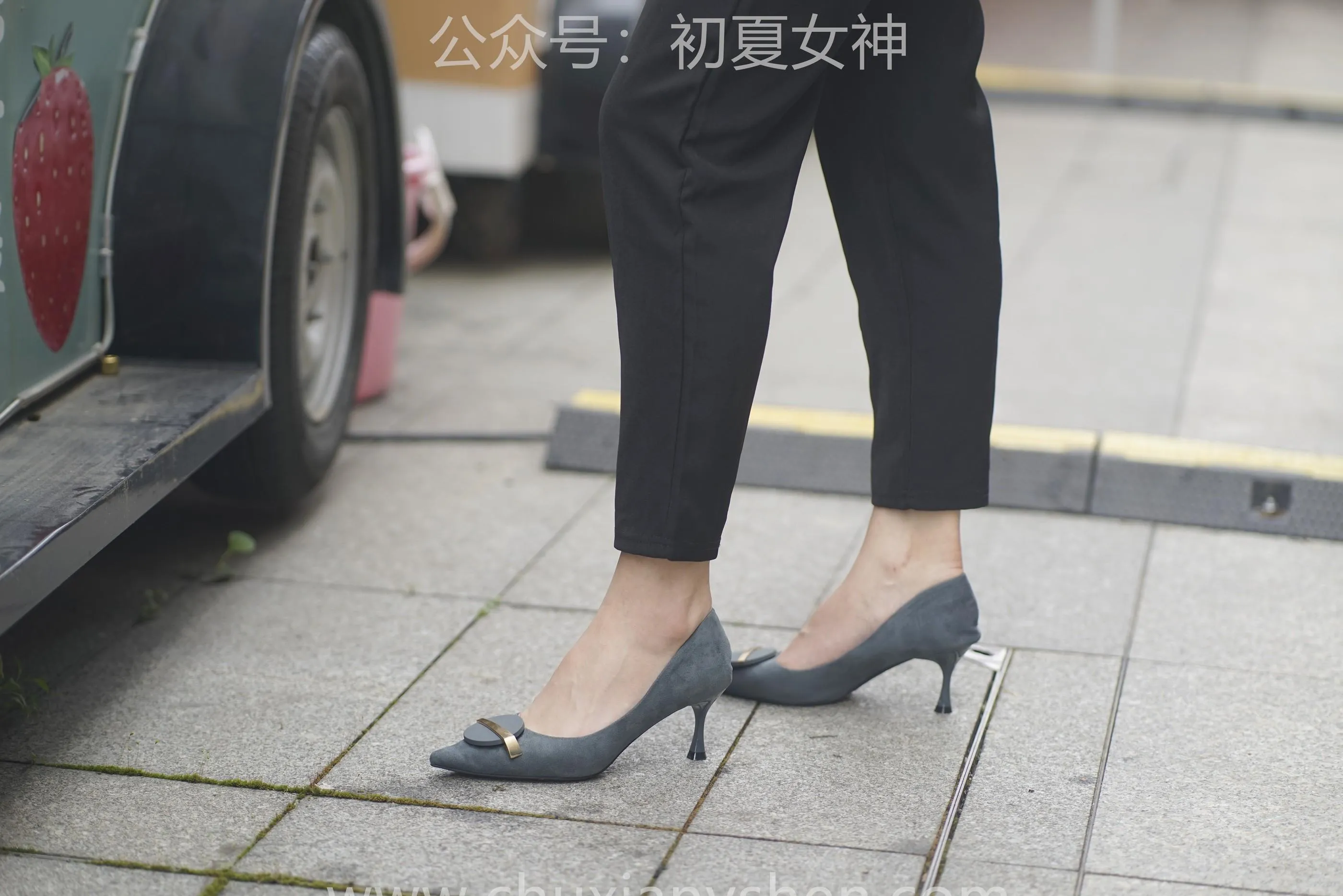 初夏女神 NO.060 小悦悦 职场小白 [129P]插图4